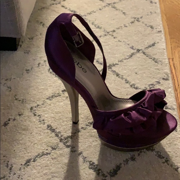 Party Frilled High Heels - Picture 2 of 5